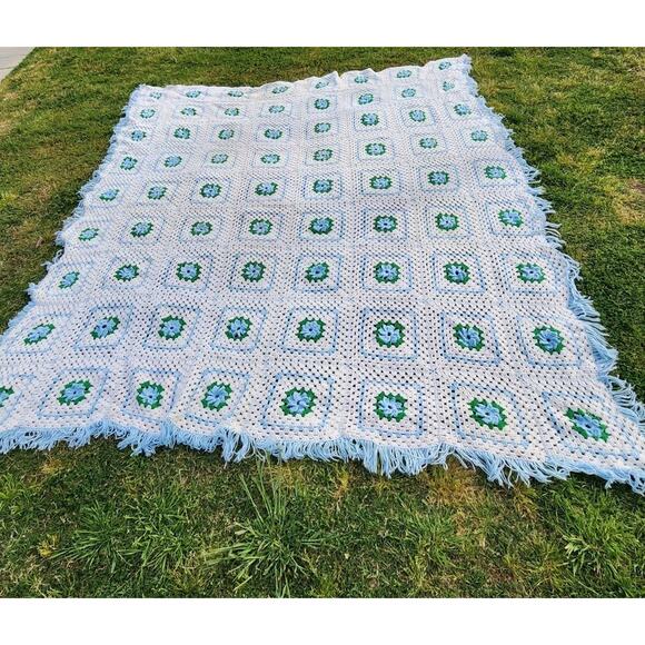 Large Granny Square Crochet Afghan Handmade Queen 112” x 98” 4